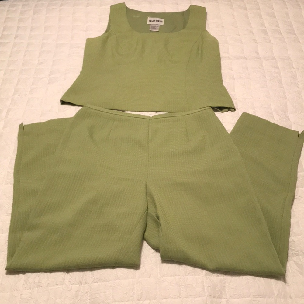 Plaza South pants suit size 10